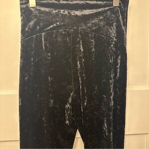 ⭐️ Stork & Babe Sm Black Velour Maternity Pants